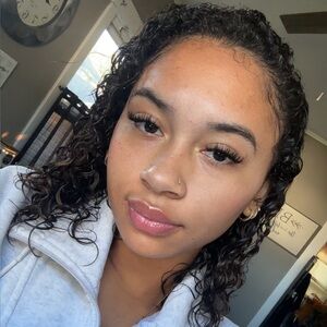 Meet your Posher, kalea